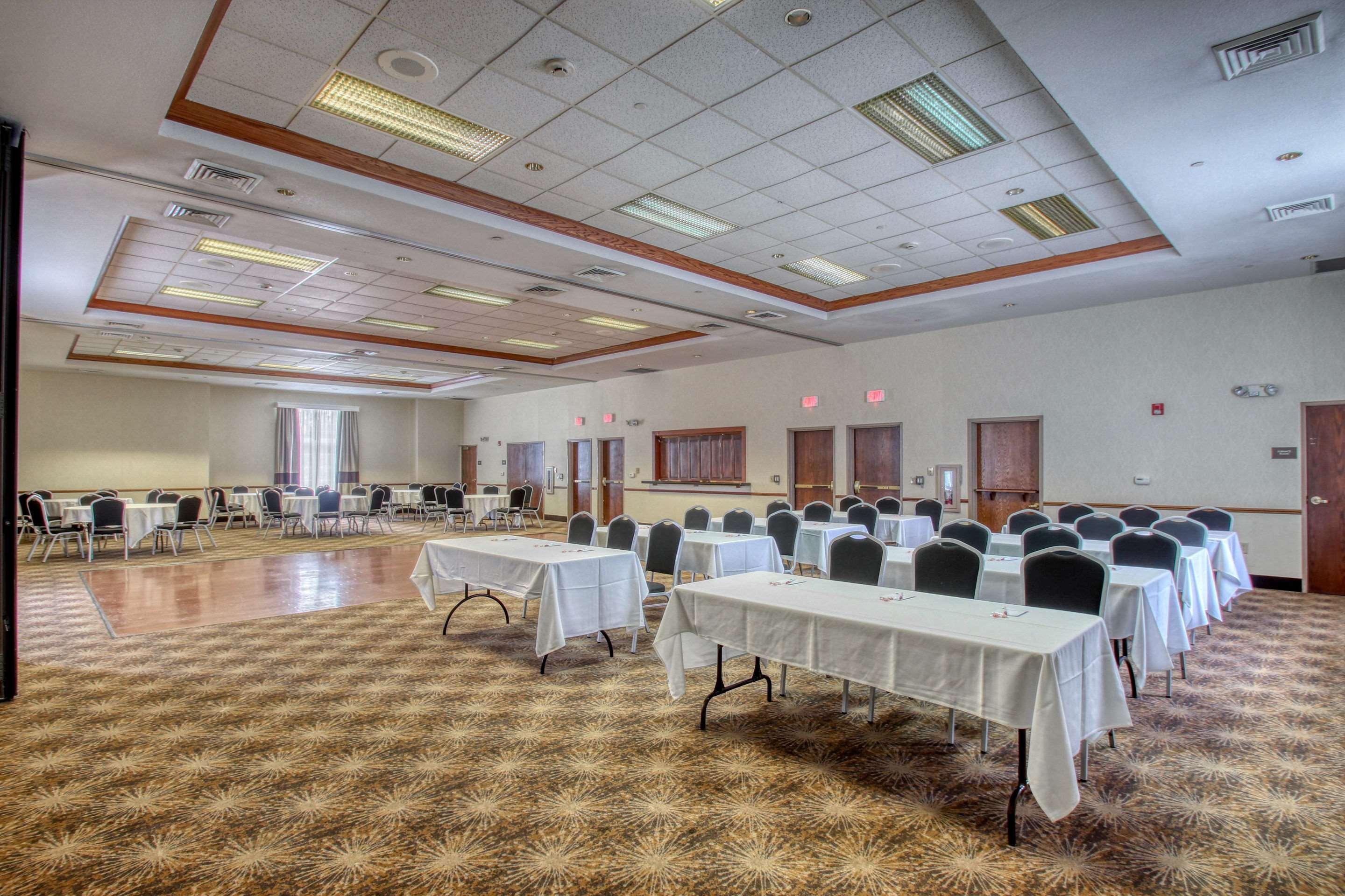 Comfort Suites Milwaukee Airport Oak Creek Bagian luar foto