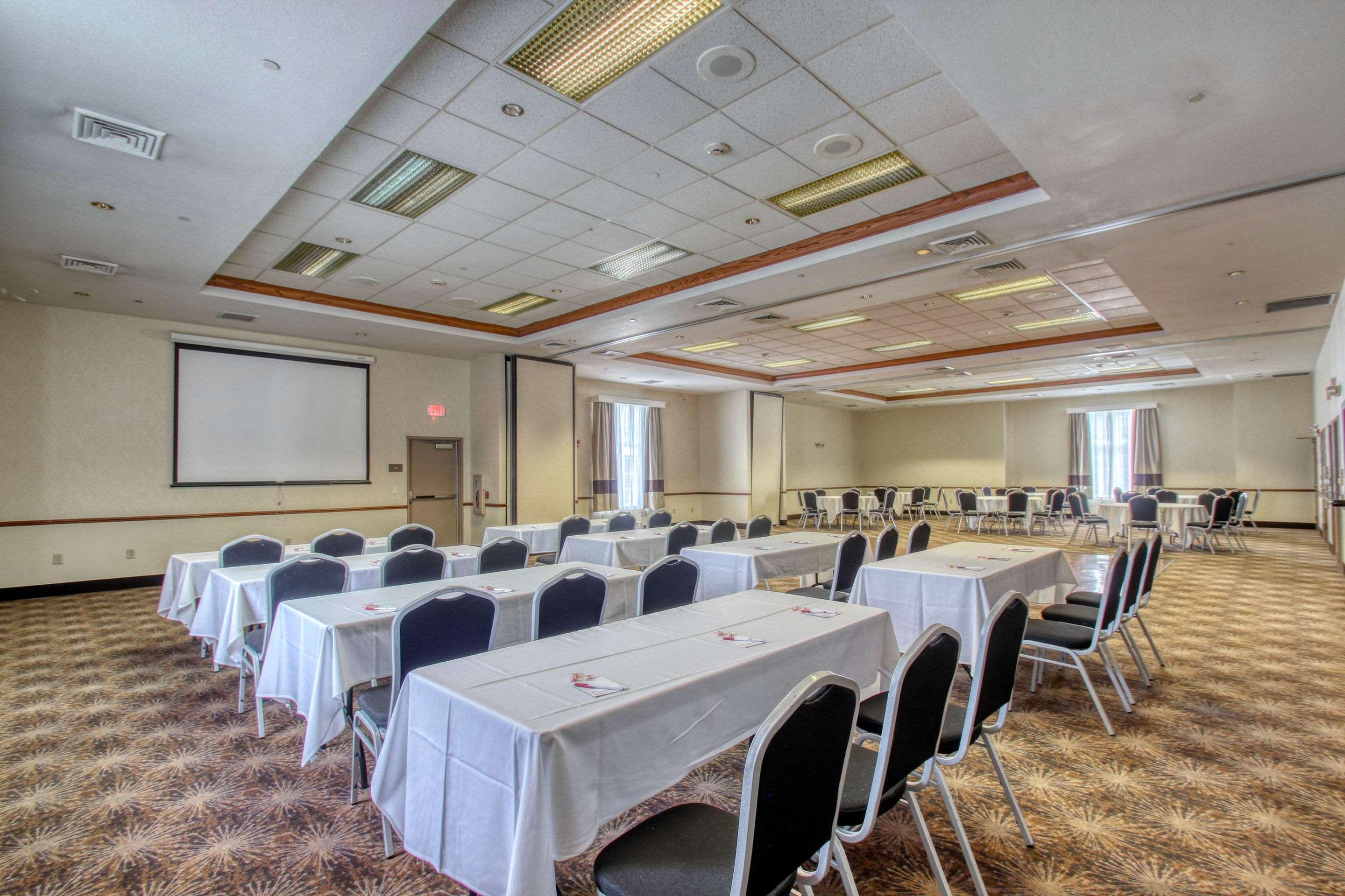 Comfort Suites Milwaukee Airport Oak Creek Bagian luar foto
