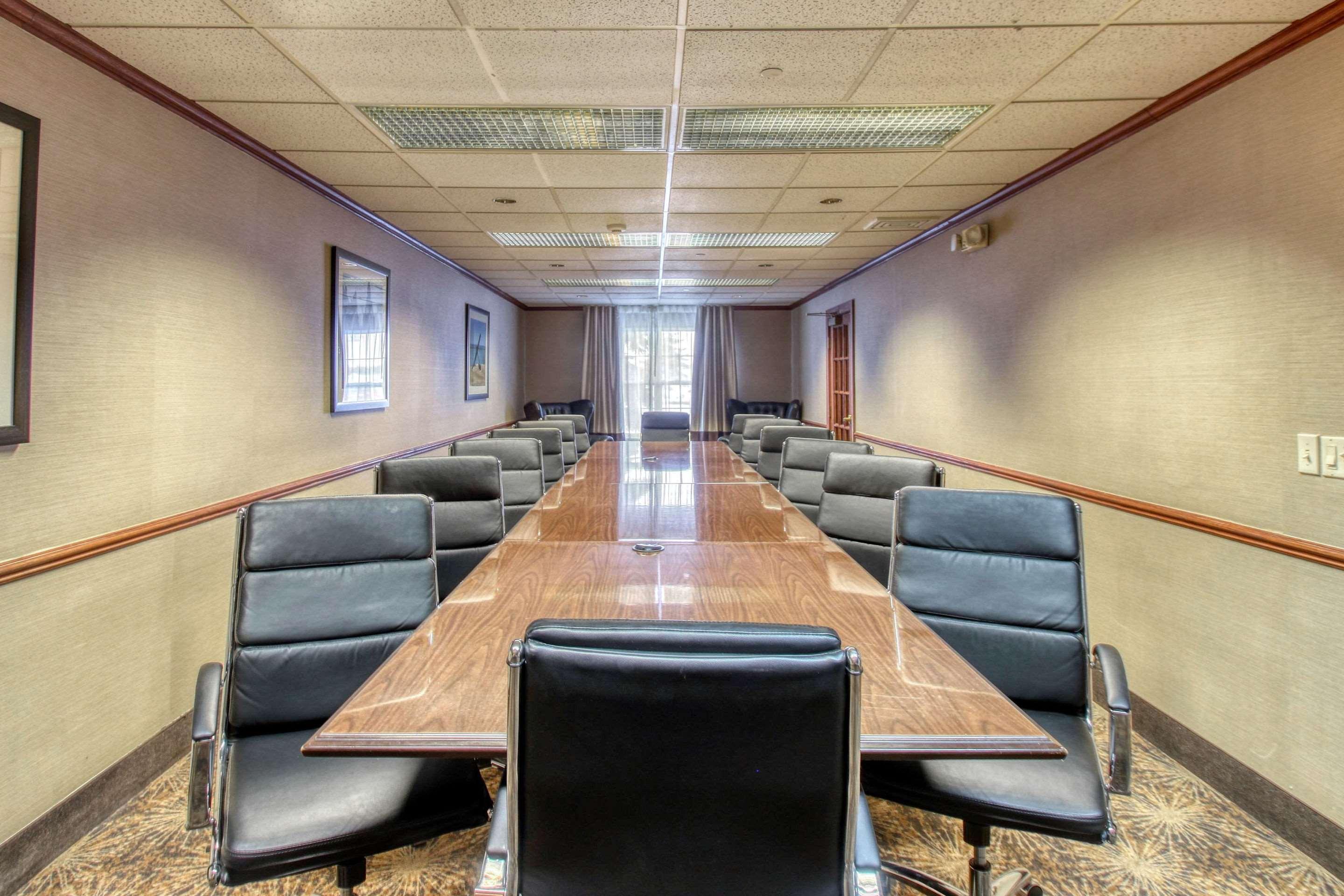 Comfort Suites Milwaukee Airport Oak Creek Bagian luar foto
