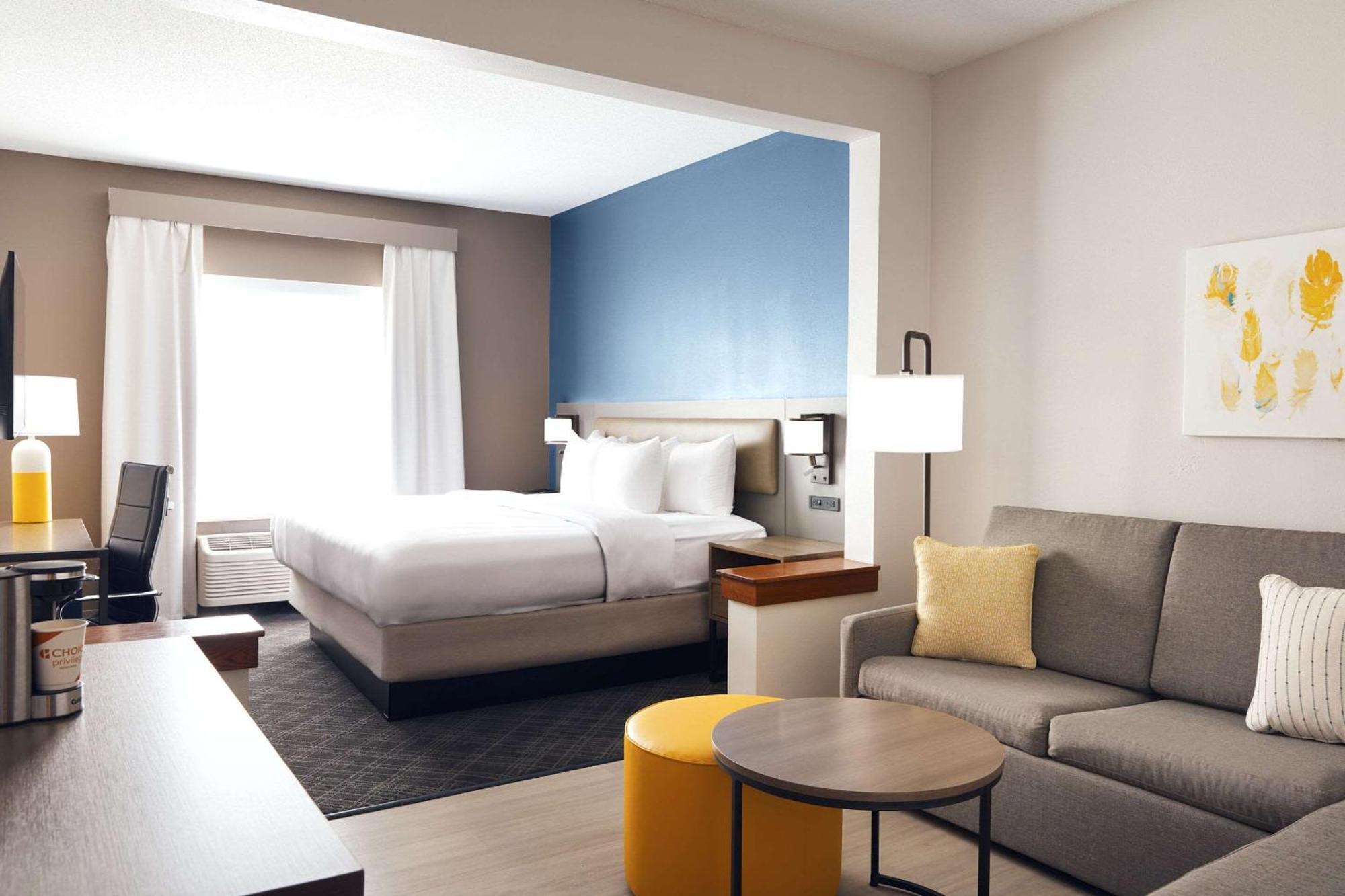 Comfort Suites Milwaukee Airport Oak Creek Bagian luar foto