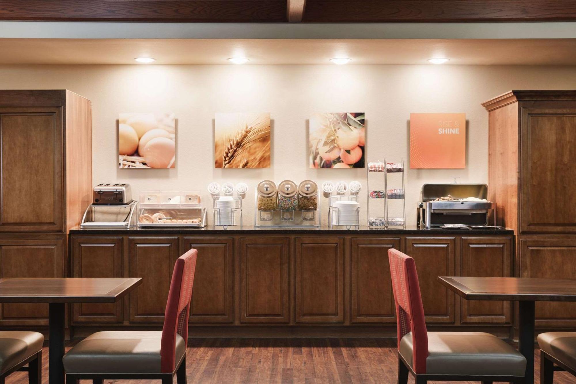 Comfort Suites Milwaukee Airport Oak Creek Bagian luar foto