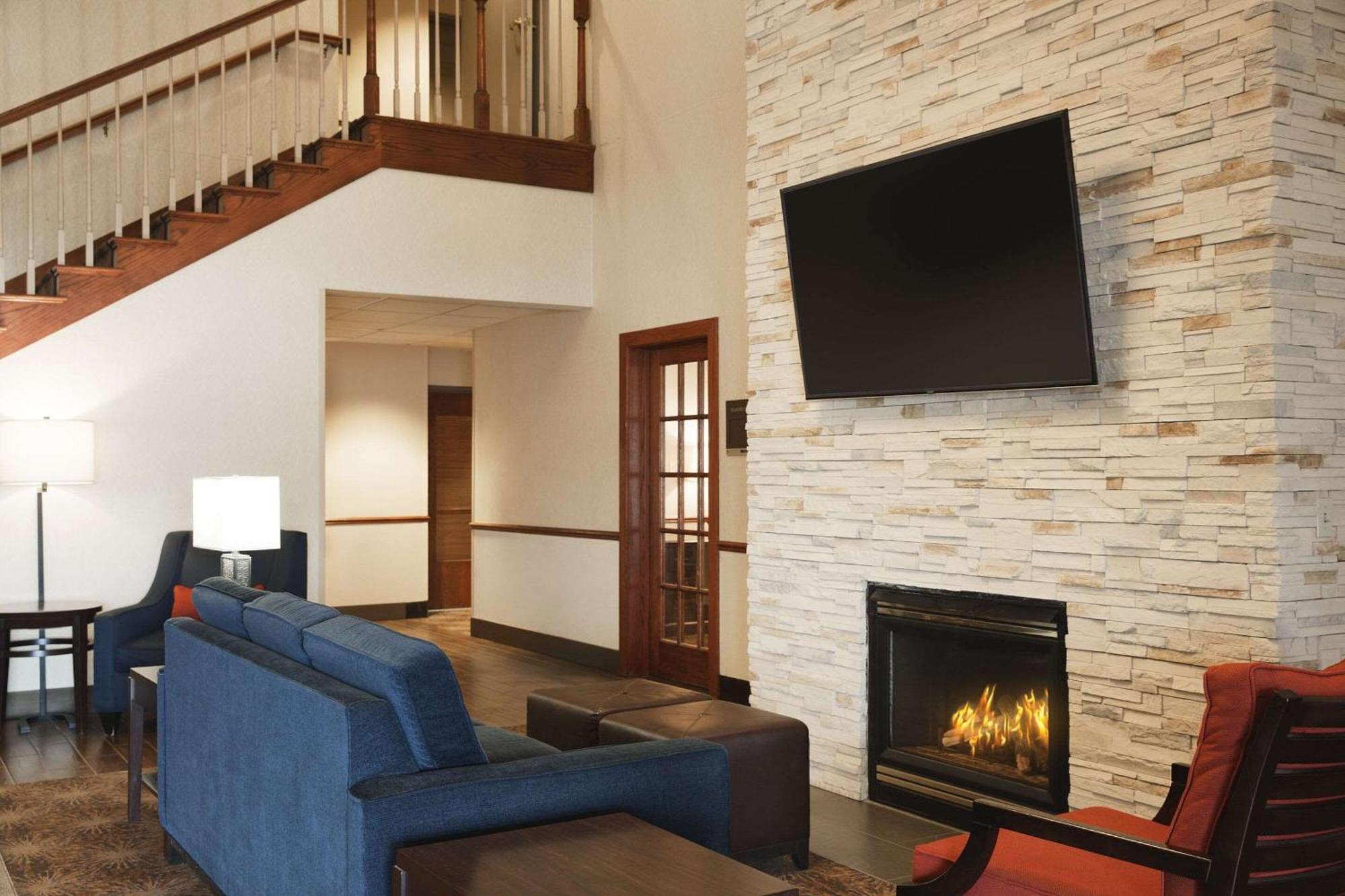Comfort Suites Milwaukee Airport Oak Creek Bagian luar foto