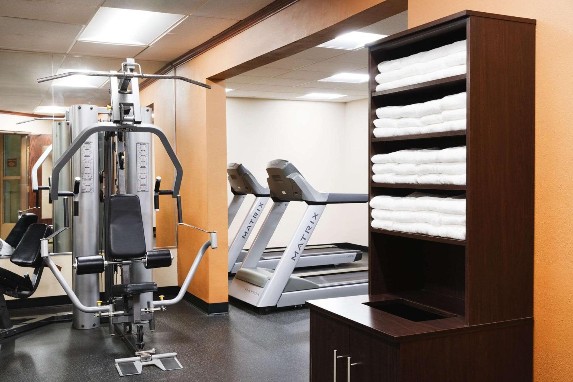 Comfort Suites Milwaukee Airport Oak Creek Bagian luar foto